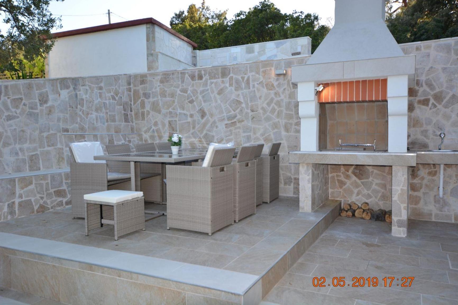 Sealodge - Luxe Villa, Private Pool, Mooring, Parking, Sea & Mountain View, At 150 M From Idyllic Private Beach Rogac Ngoại thất bức ảnh