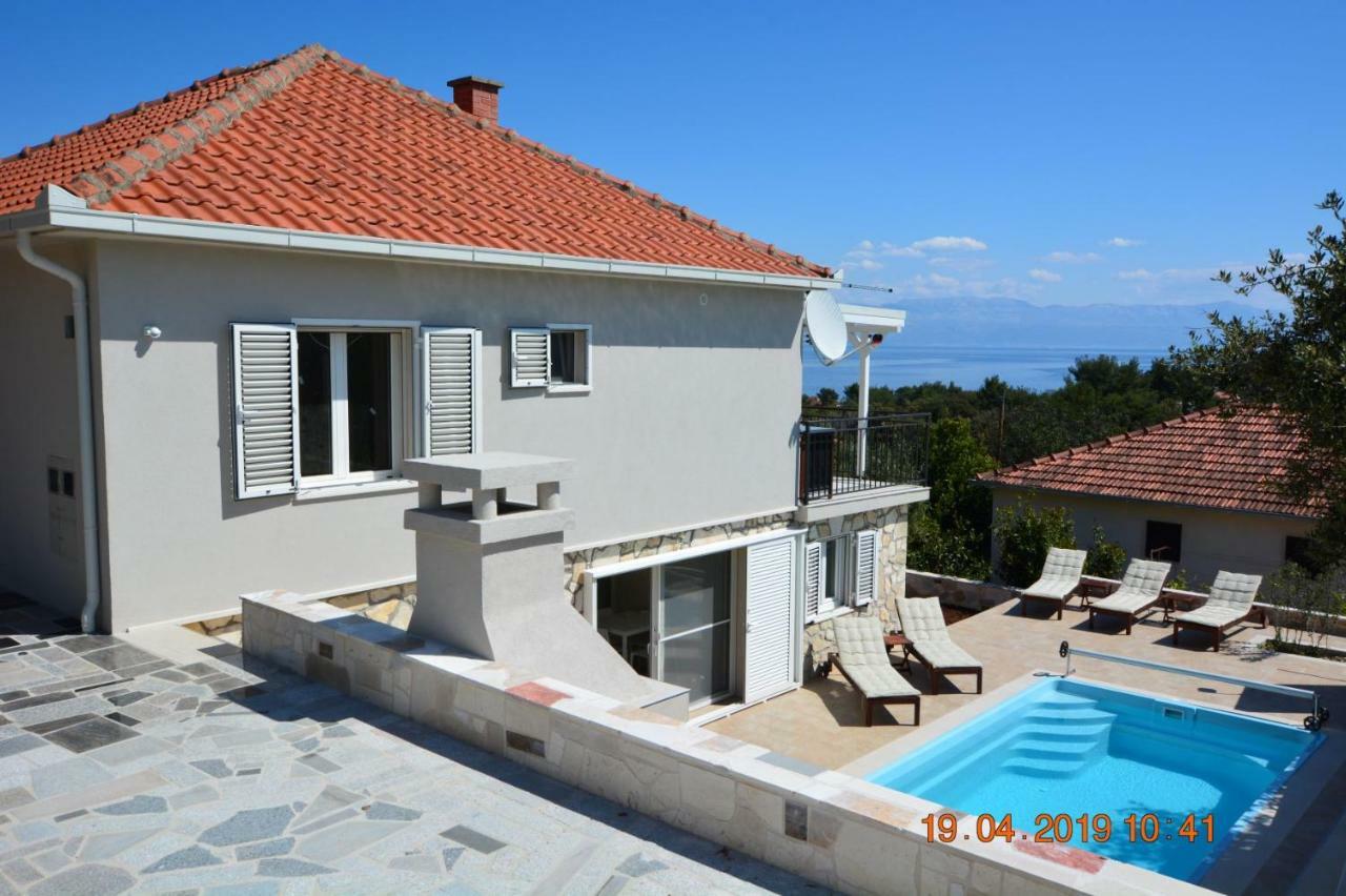 Sealodge - Luxe Villa, Private Pool, Mooring, Parking, Sea & Mountain View, At 150 M From Idyllic Private Beach Rogac Ngoại thất bức ảnh